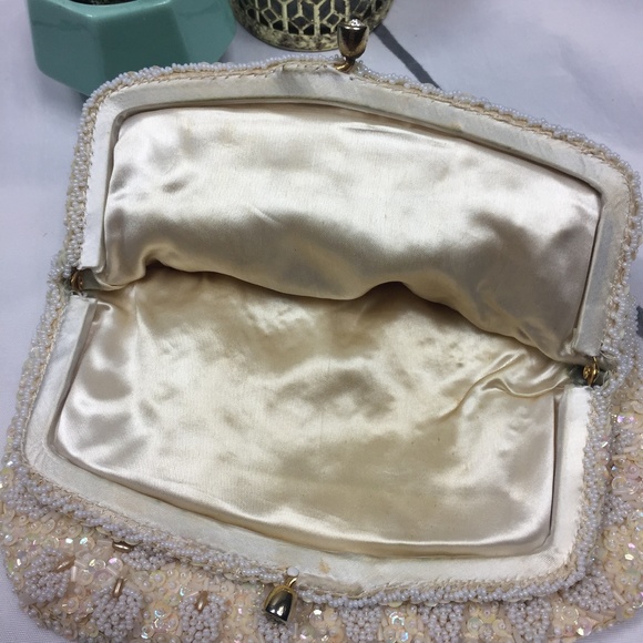 VINTAGE Handmade beaded clutch by The Broadway - Picture 5 of 8